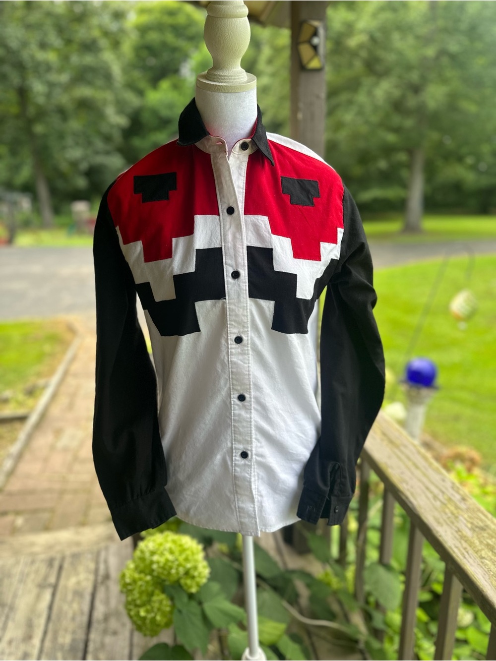 Roper Women’s 90’s XS Western Geometric Cotton  Long Sleeve Button-Up Shirt